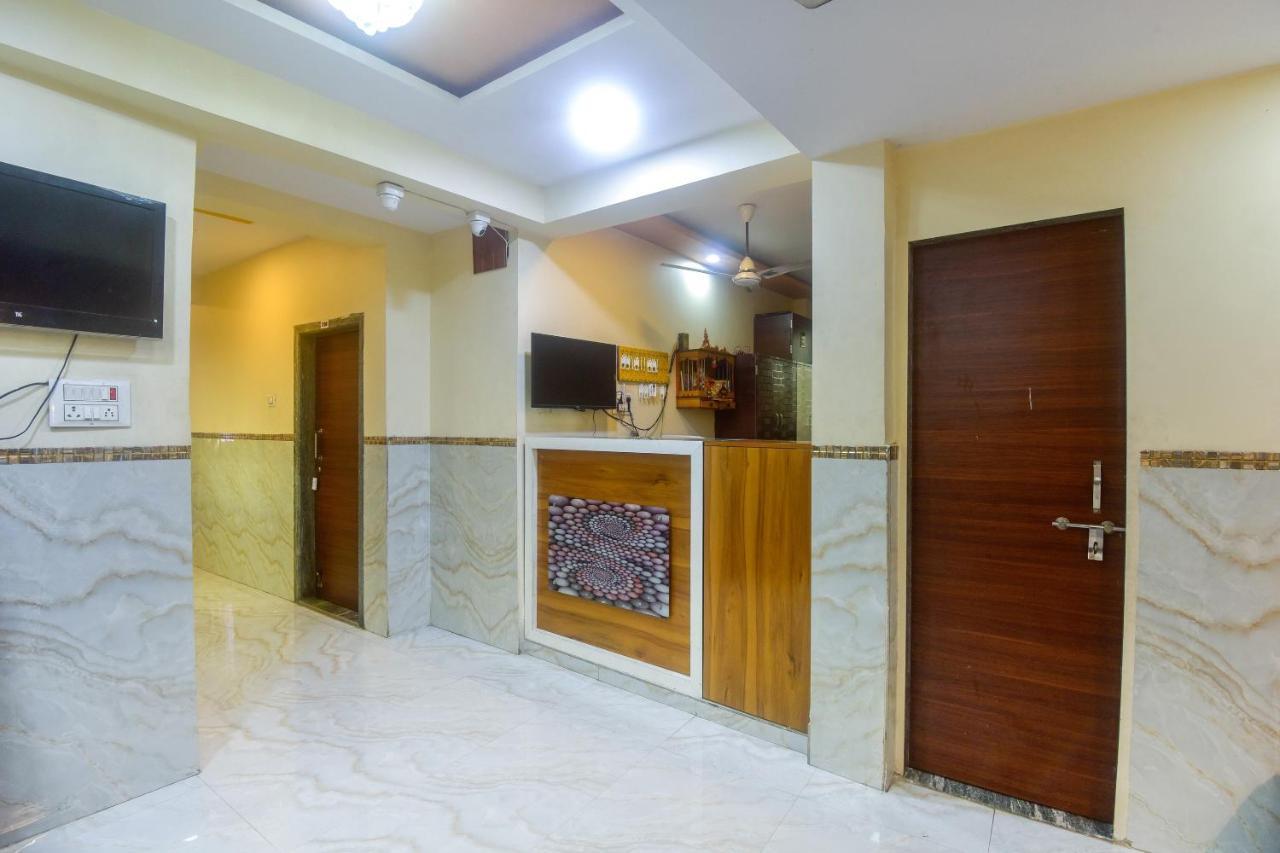 Hotel Oyo 60773 Ruchita Loadging & Boarding Mumbai Exterior foto