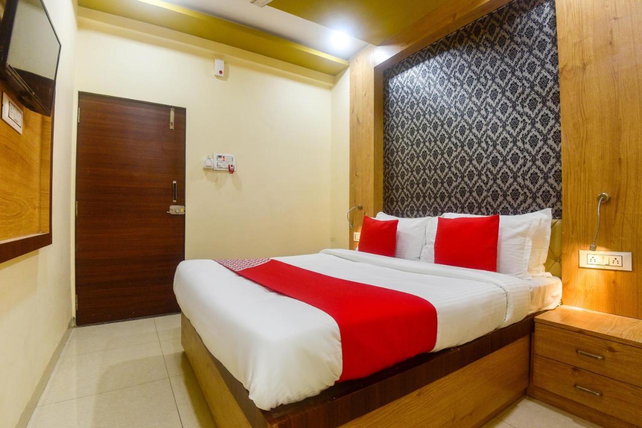 Hotel Oyo 60773 Ruchita Loadging & Boarding Mumbai Exterior foto