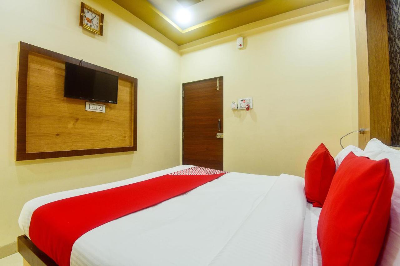 Hotel Oyo 60773 Ruchita Loadging & Boarding Mumbai Exterior foto