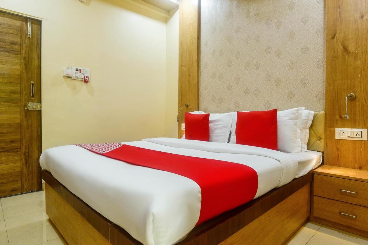 Hotel Oyo 60773 Ruchita Loadging & Boarding Mumbai Exterior foto